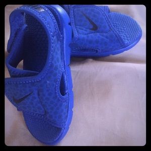 Nike kids sunray size 9c